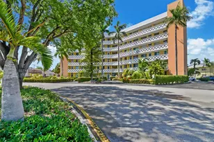 2400 NE 9th St, Fort Lauderdale, FL 33304 - Photo 2