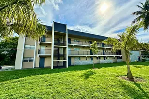 8000 Fairview Dr, Tamarac, FL 33321 - Photo 2