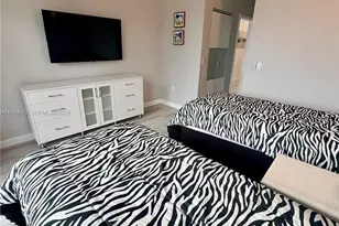 45 SW 9th St, Miami, FL 33130 - Photo 20