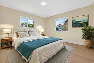 1721 S Treasure Dr, North Bay Village, FL 33141 - Photo 10