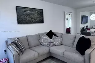 326 NE 5th Pl, Florida City, FL 33034 - Photo 2