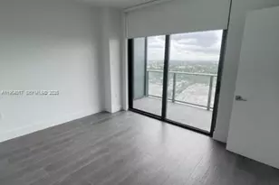 121 NE 34th St, Miami, FL 33137 - Photo 10