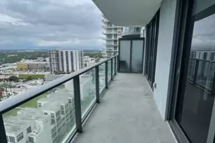 121 NE 34th St, Miami, FL 33137 - Photo 12