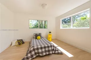 11515 NE 12th Ave, Miami, FL 33161 - Photo 6