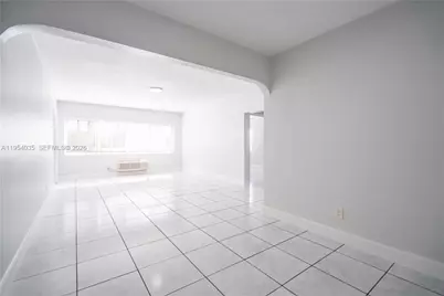 8340 Byron Ave #12, Miami Beach, FL 33141 - Photo 6