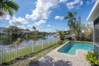 13930 Oak Ridge Dr, Davie, FL 33325 - Photo 8