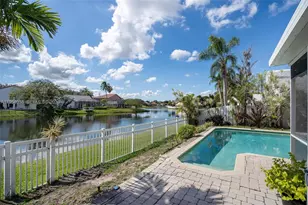 13930 Oak Ridge Dr, Davie, FL 33325 - Photo 8