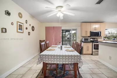 13930 Oak Ridge Dr, Davie, FL 33325 - Photo 18