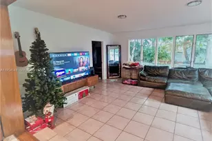 220 SE 1st St, Dania Beach, FL 33004 - Photo 12