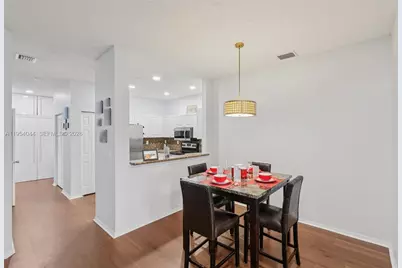 2923 Crestwood Ter #5104, Margate, FL 33063 - Photo 6