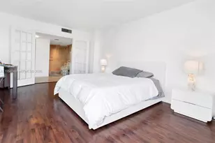 3675 N Country Club Dr, Aventura, FL 33180 - Photo 12