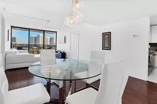 3675 N Country Club Dr, Aventura, FL 33180 - Photo 8