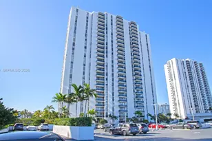 3675 N Country Club Dr, Aventura, FL 33180 - Photo 4