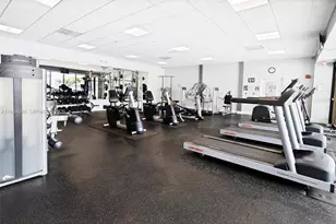 3675 N Country Club Dr, Aventura, FL 33180 - Photo 30