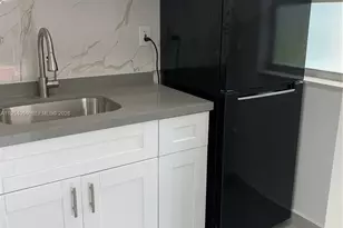 707 NE 15th St, Fort Lauderdale, FL 33304 - Photo 4