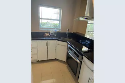 6 Farrey Ln, Miami Beach, FL 33139 - Photo 8