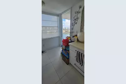 18041 Biscayne Blvd #1405, Aventura, FL 33160 - Photo 12
