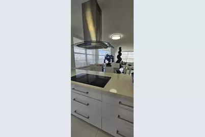 18041 Biscayne Blvd #1405, Aventura, FL 33160 - Photo 16