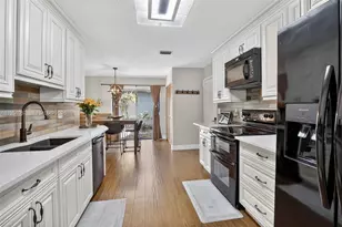 9375 NW 18th Ct, Plantation, FL 33322 - Photo 14