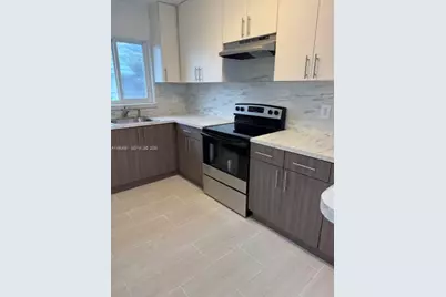 800 NW 44th Ave #4, Miami, FL 33126 - Photo 6