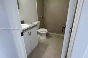 800 NW 44th Ave, Miami, FL 33126 - Photo 14