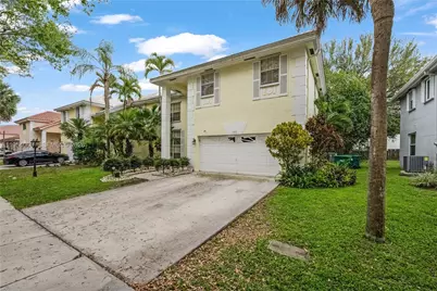 10356 Quito St, Cooper City, FL 33026 - Photo 2