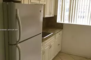 11945 NE 19th Dr, North Miami, FL 33181 - Photo 6