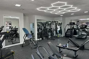 8075 NW 7th St, Miami, FL 33126 - Photo 22