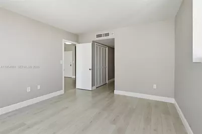 1345 Lincoln Rd #1006, Miami Beach, FL 33139 - Photo 12