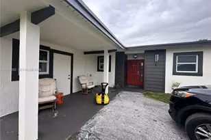 5700 SW 54th Terrace, Davie, FL 33314 - Photo 4