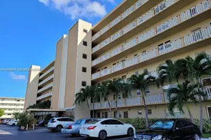 319 NE 14th Ave, Hallandale Beach, FL 33009 - Photo 1