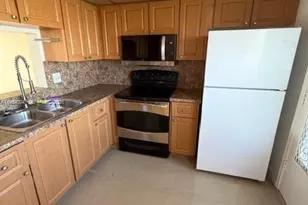 319 NE 14th Ave, Hallandale Beach, FL 33009 - Photo 8