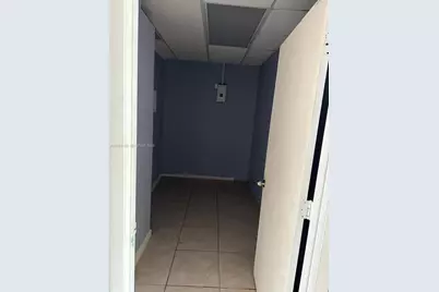 431 431 West Vine Street, Kissimmee, FL 34741 - Photo 4