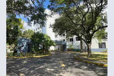 901 Hillcrest Dr #409, Hollywood, FL 33021 - Photo 4