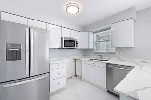 1100 SE 4th Ave, Deerfield Beach, FL 33441 - Photo 8