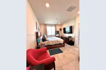 6420 NW 102nd Path #304, Doral, FL 33178 - Photo 10
