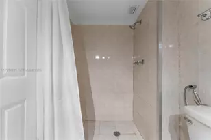 18061 Biscayne Blvd, Aventura, FL 33160 - Photo 16