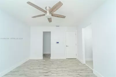 19441 NW 59th Pl, Hialeah, FL 33015 - Photo 16