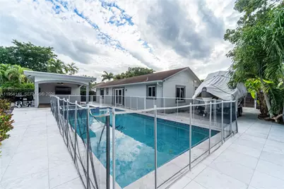 19441 NW 59th Pl, Hialeah, FL 33015 - Photo 30