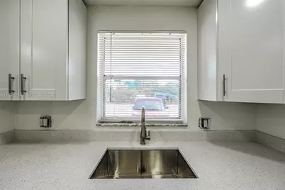 5100 SW 64th Ave #106, Davie, FL 33314 - Photo 6