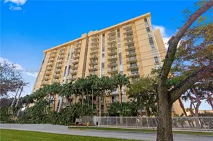 2350 NE 135th St, North Miami, FL 33181 - Photo 2