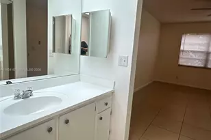 12600 SW 5th Ct, Pembroke Pines, FL 33027 - Photo 14