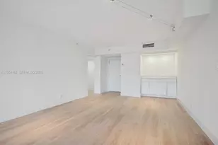 20225 NE 34th Ct, Aventura, FL 33180 - Photo 4