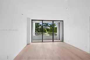 20225 NE 34th Ct, Aventura, FL 33180 - Photo 2