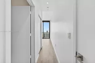 45 SW 9th St, Miami, FL 33130 - Photo 24