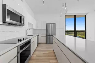 101 Diplomat Pkwy, Hallandale Beach, FL 33009 - Photo 2