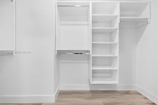 101 Diplomat Pkwy, Hallandale Beach, FL 33009 - Photo 20