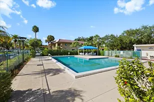 302 Lakeview Dr, Weston, FL 33326 - Photo 28