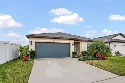 906 Swaying Sawgrass Avenue, Ruskin, Other City - In The State Of Florida, FL 33570 - Photo 2