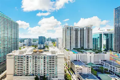 1000 Brickell Plz #2411, Miami, FL 33131 - Photo 14